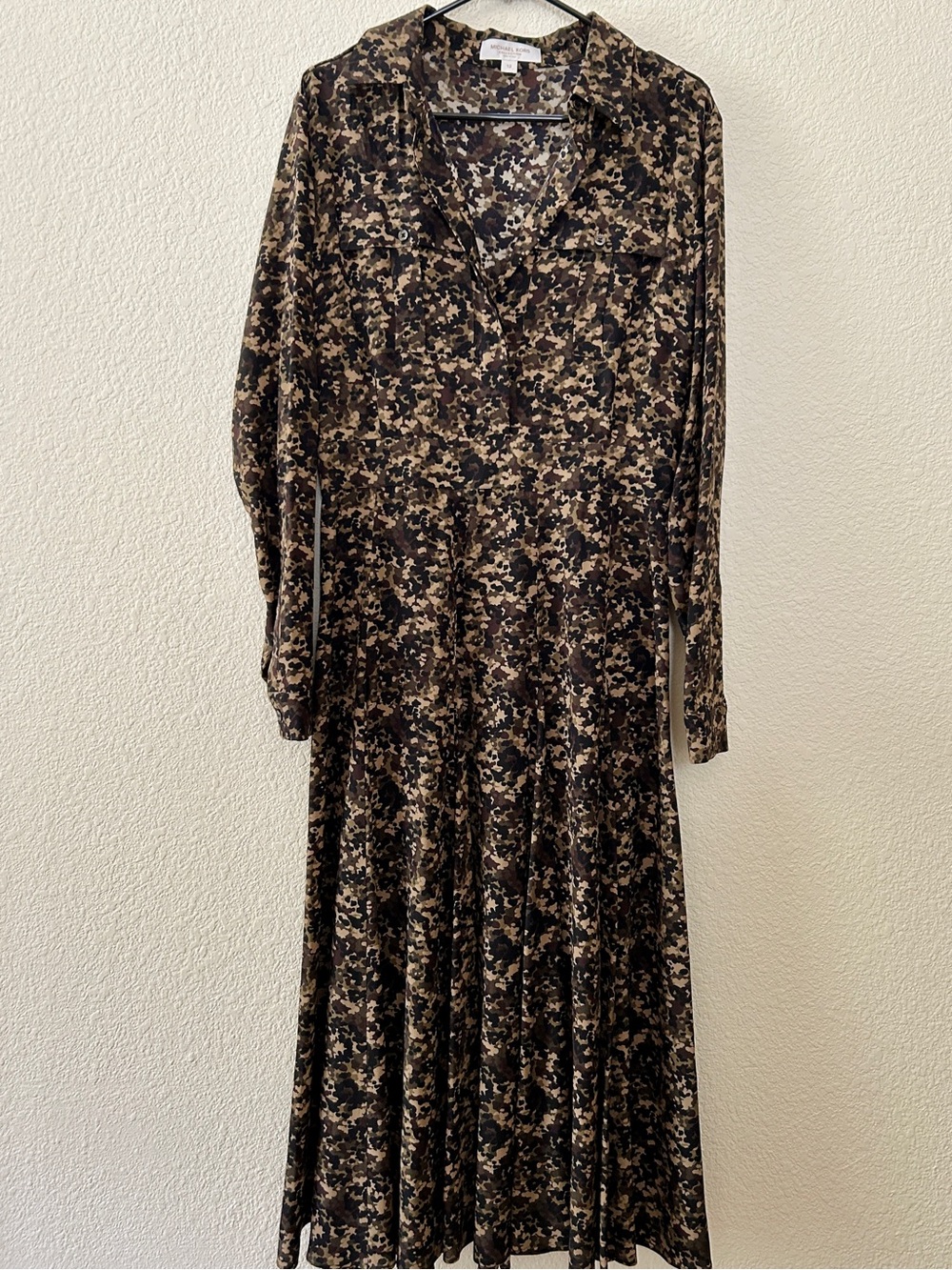 Michael Kors Silk Runway Dress in Juniper Camo print sz 12 originally $2690 - Picture 6 of 15